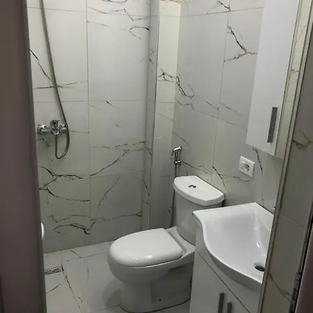 Apartament Topi
